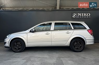 Универсал Opel Astra 2012 в Киеве