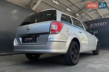 Универсал Opel Astra 2012 в Киеве