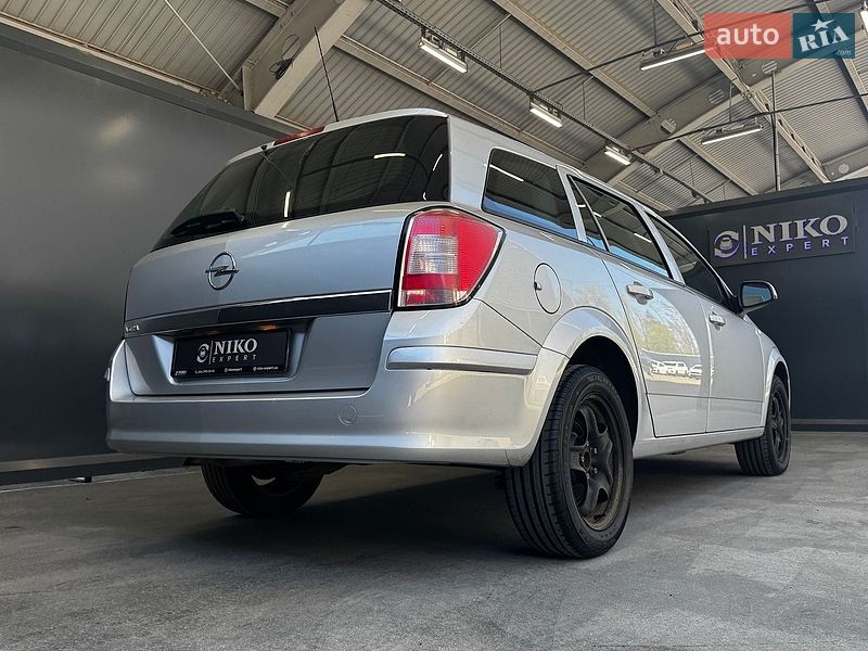 Универсал Opel Astra 2012 в Киеве