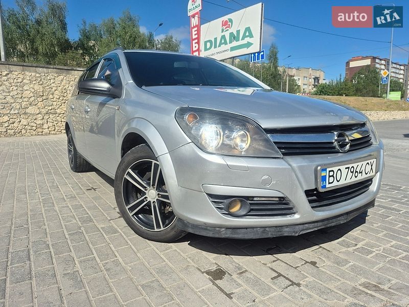 Універсал Opel Astra 2006 в Тернополі