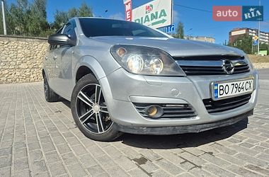 Універсал Opel Astra 2006 в Тернополі