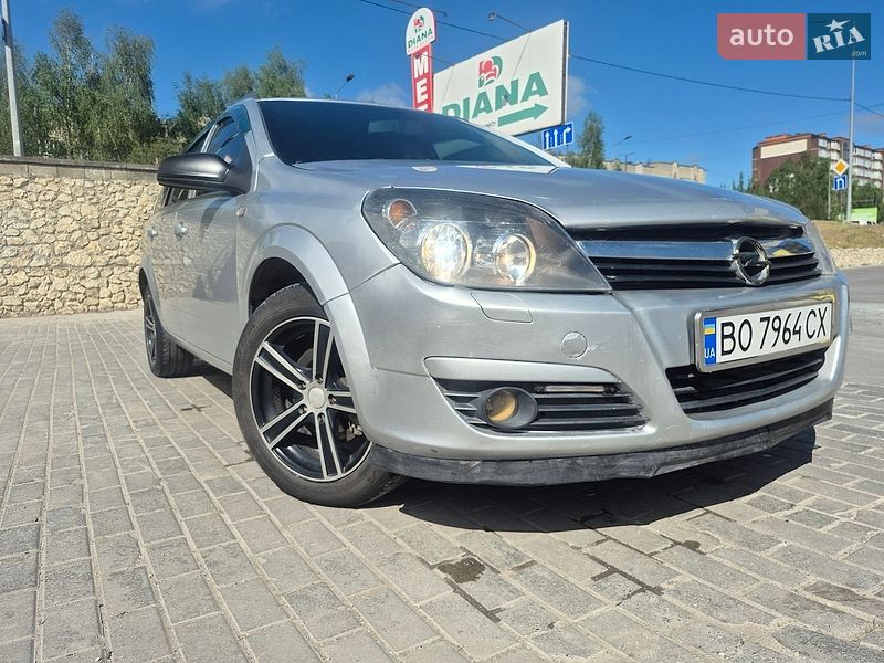 Універсал Opel Astra 2006 в Тернополі