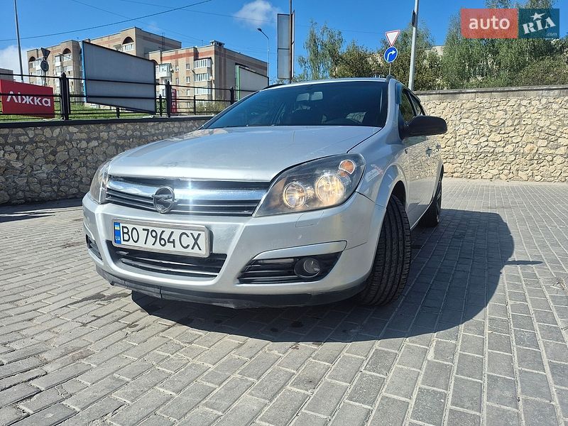 Універсал Opel Astra 2006 в Тернополі