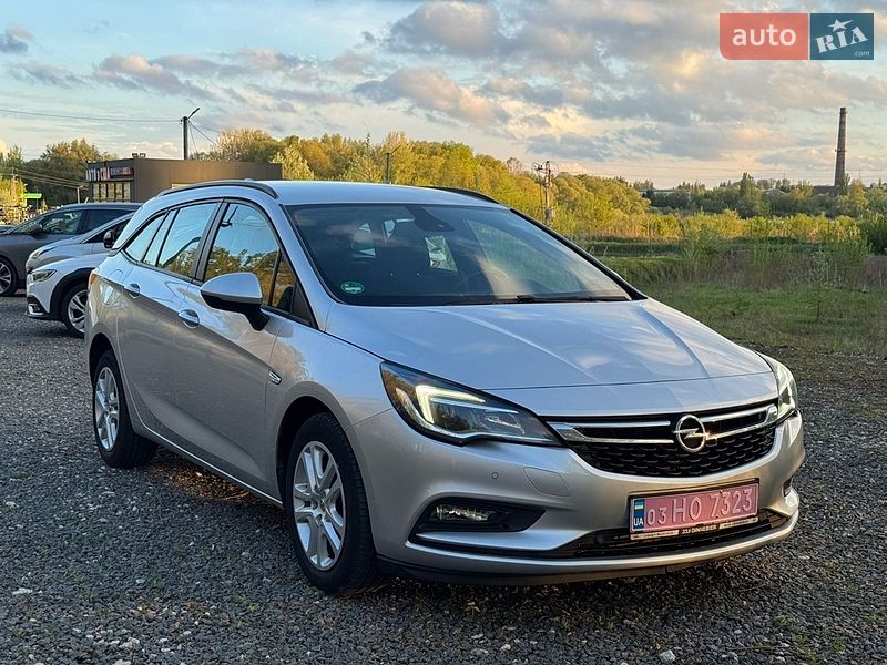 Универсал Opel Astra 2018 в Хмельницком