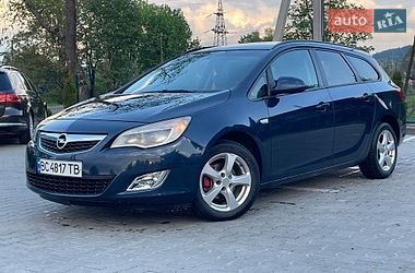 Универсал Opel Astra 2012 в Турке