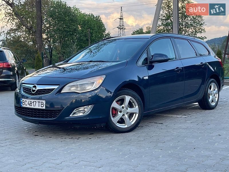 Универсал Opel Astra 2012 в Турке