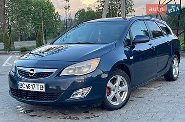 Универсал Opel Astra 2012 в Турке