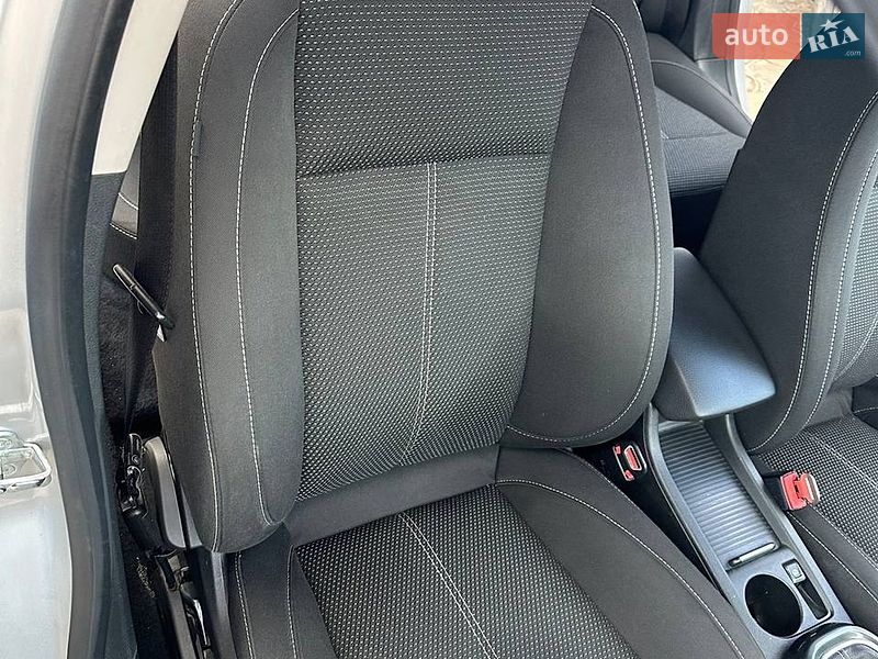 Универсал Opel Astra 2013 в Самборе