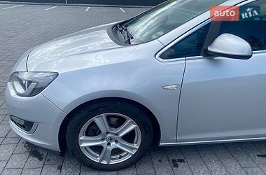 Универсал Opel Astra 2013 в Самборе