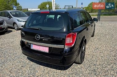 Универсал Opel Astra 2010 в Полтаве
