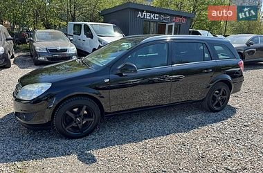 Универсал Opel Astra 2010 в Полтаве