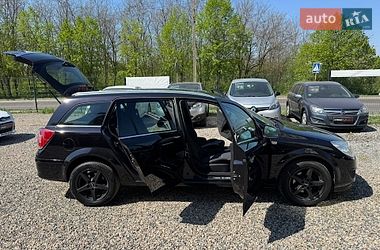Универсал Opel Astra 2010 в Полтаве