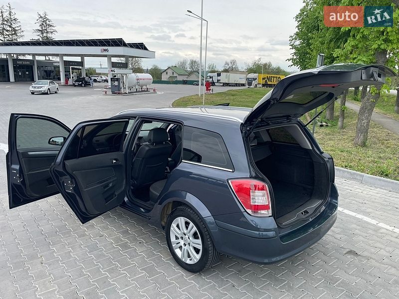 Универсал Opel Astra 2008 в Тульчине