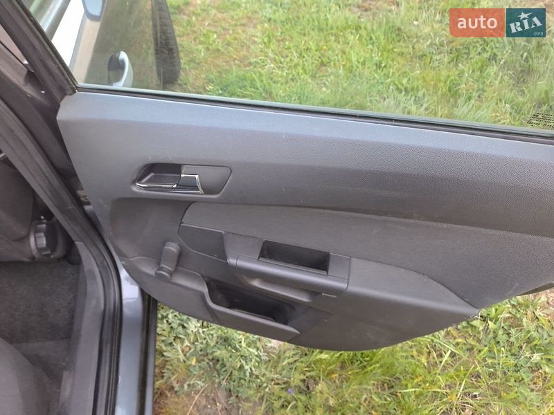 Універсал Opel Astra 2009 в Решетилівці