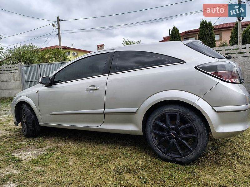 Хэтчбек Opel Astra 2006 в Львове