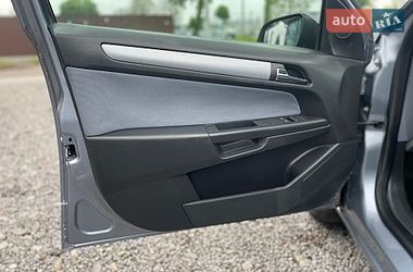 Универсал Opel Astra 2006 в Виннице