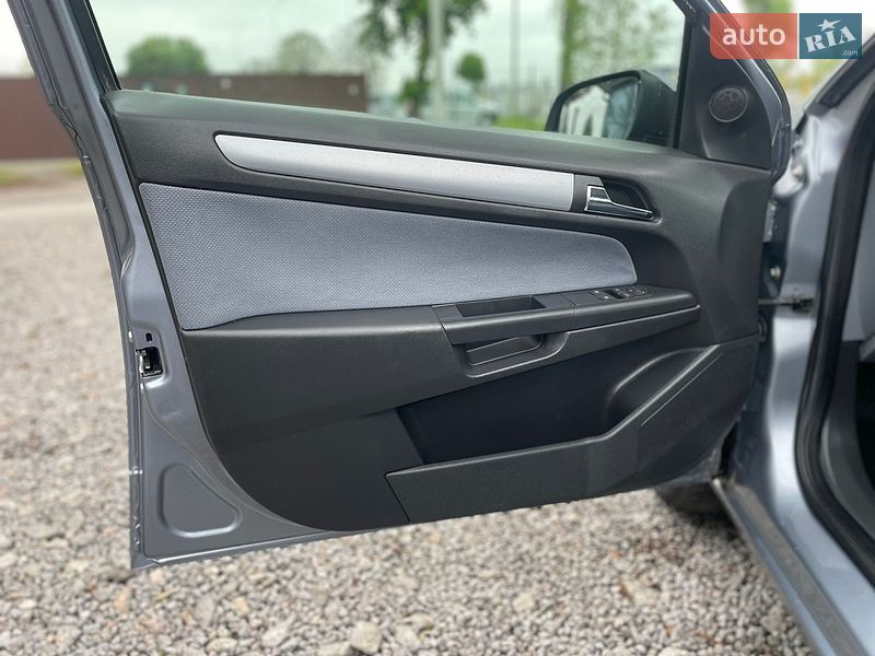 Универсал Opel Astra 2006 в Виннице