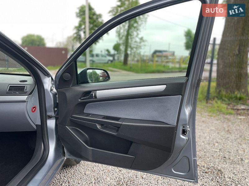 Универсал Opel Astra 2006 в Виннице