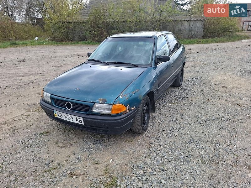 Седан Opel Astra 1995 в Немирове