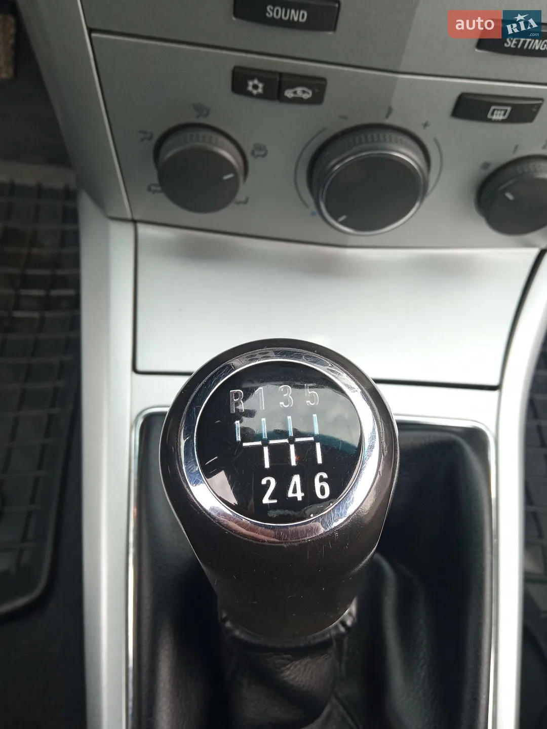 2010 Opel Astra - мініатюра 18