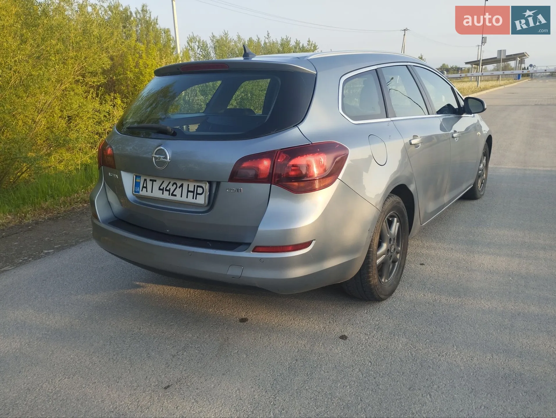 2010 Opel Astra - мініатюра 16