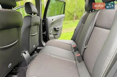 Універсал Opel Astra 2010 в Сумах
