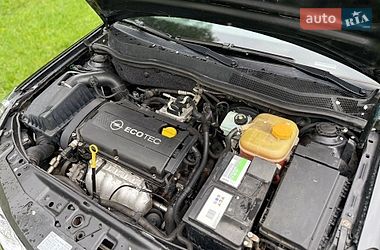 Універсал Opel Astra 2010 в Сумах