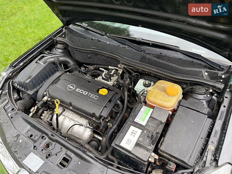 Універсал Opel Astra 2010 в Сумах