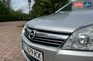Универсал Opel Astra 2008 в Жовкве
