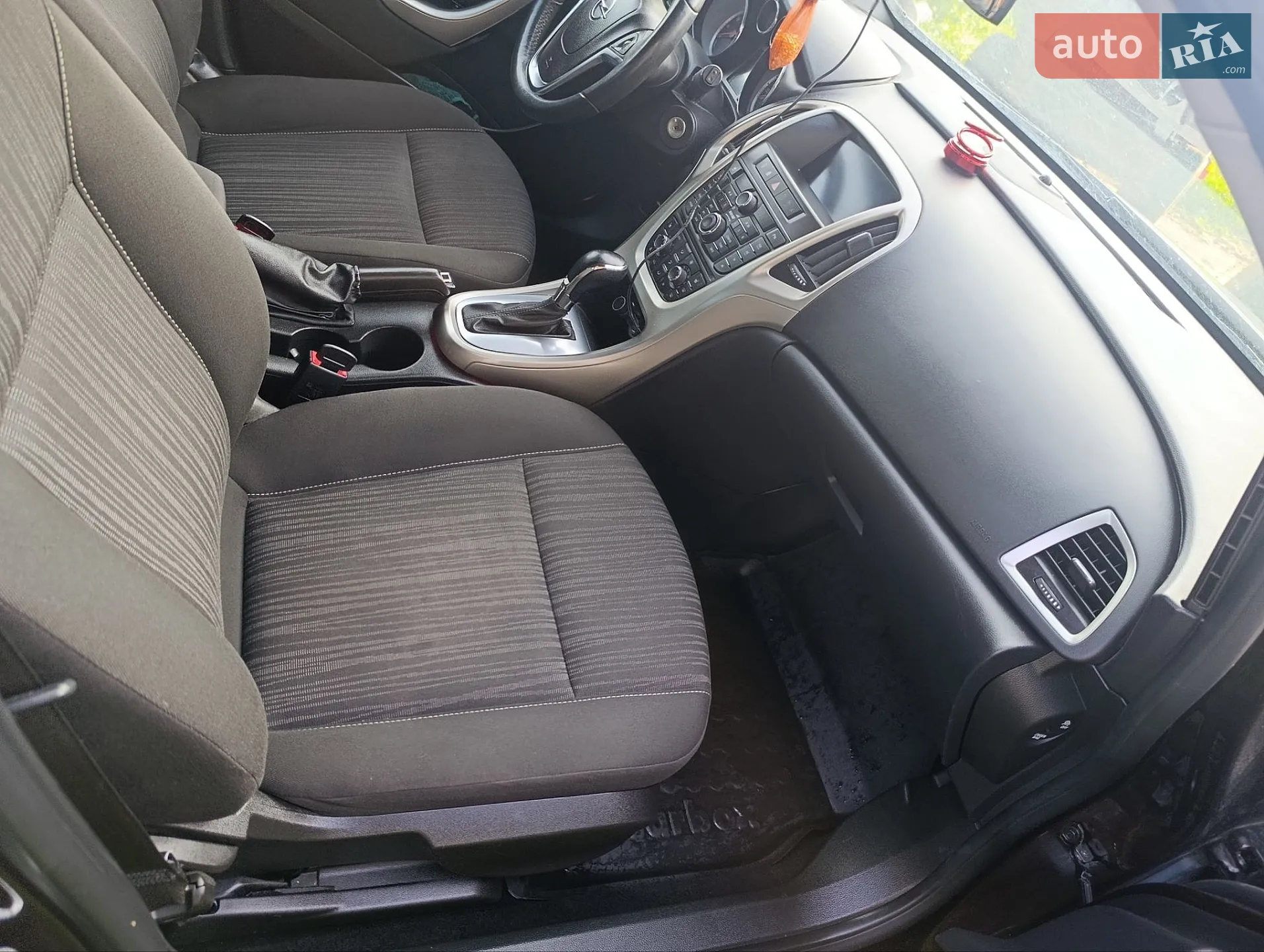 2012 Opel Astra - мініатюра 26