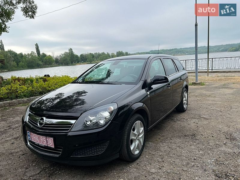 Opel Astra 2010