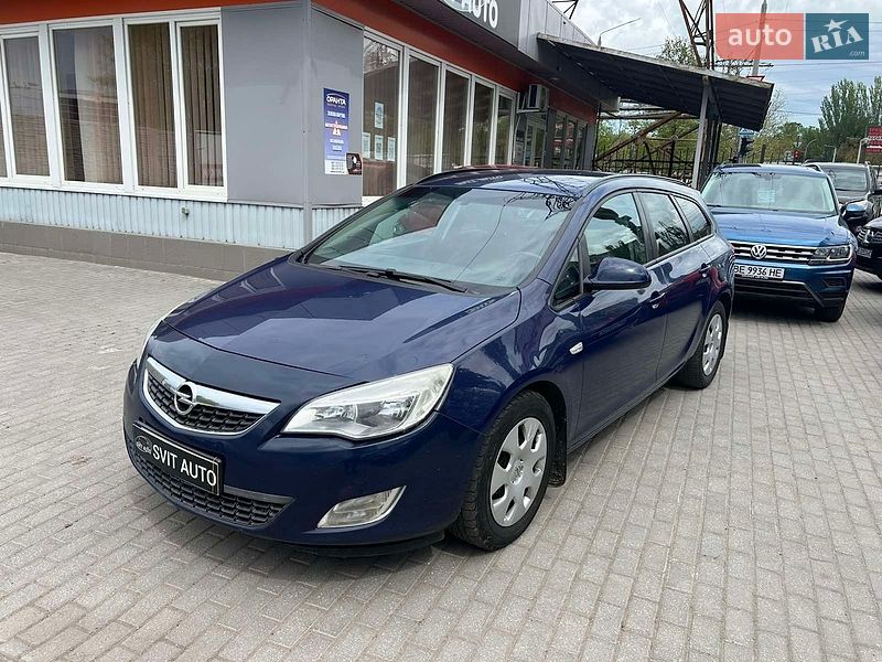 Opel Astra 2011