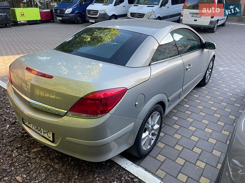 Кабриолет Opel Astra 2007 в Киеве фото 10 Кабриолет Opel Astra 2007 в Киеве