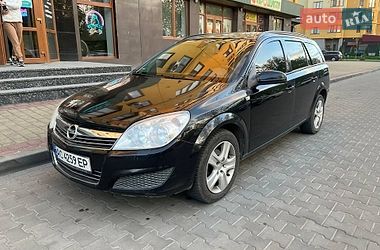Універсал Opel Astra 2009 в Луцьку