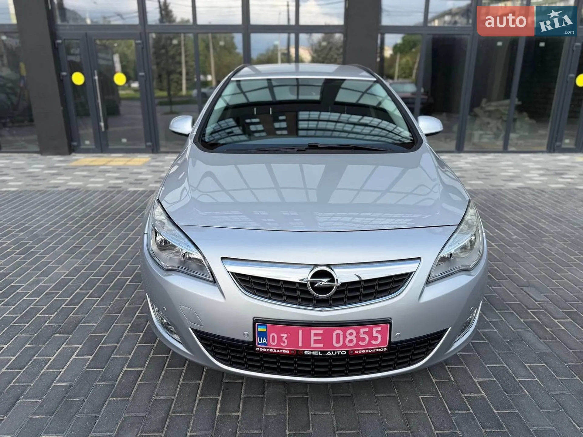 2011 Opel Astra - фото 1