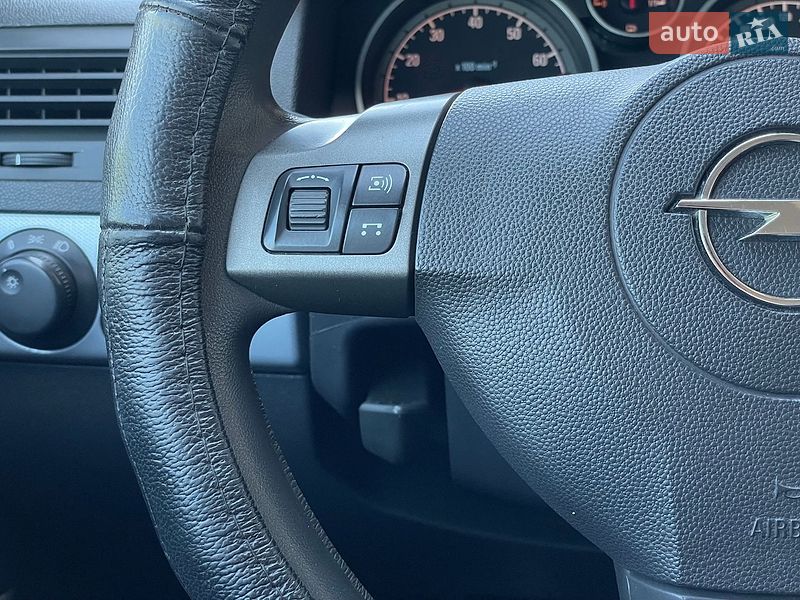 Хетчбек Opel Astra 2006 в Бердичеві
