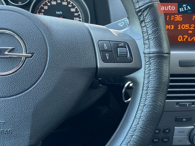 Хетчбек Opel Astra 2006 в Бердичеві