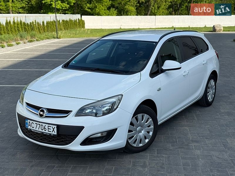 Универсал Opel Astra 2014 в Луцке