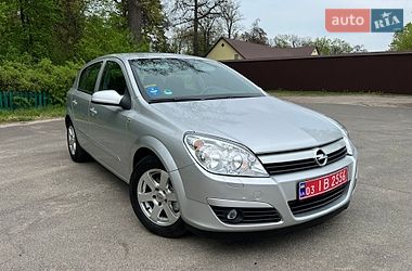 Хэтчбек Opel Astra 2004 в Киеве