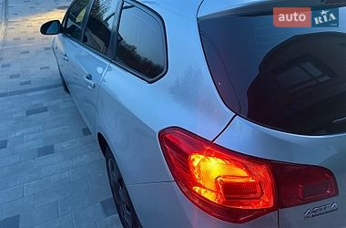 Универсал Opel Astra 2011 в Тернополе