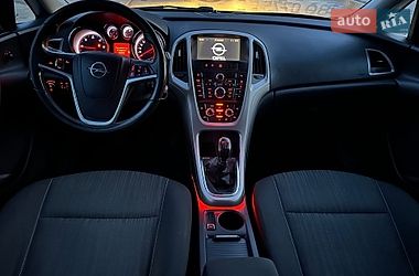 Универсал Opel Astra 2011 в Тернополе