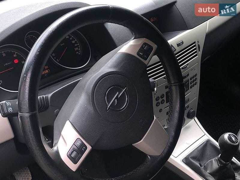 Універсал Opel Astra 2008 в Тячеві
