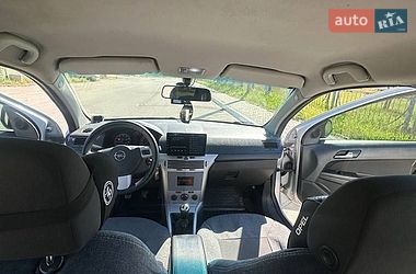 Універсал Opel Astra 2012 в Южному