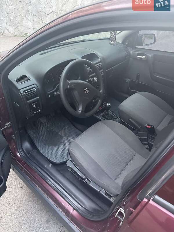 Седан Opel Astra 2008 в Тернополі