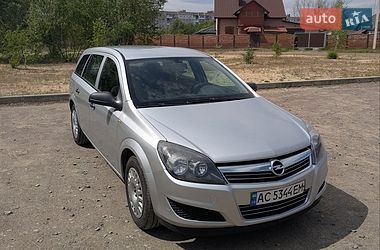 Универсал Opel Astra 2009 в Луцке