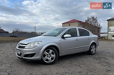 Седан Opel Astra 2008 в Киеве