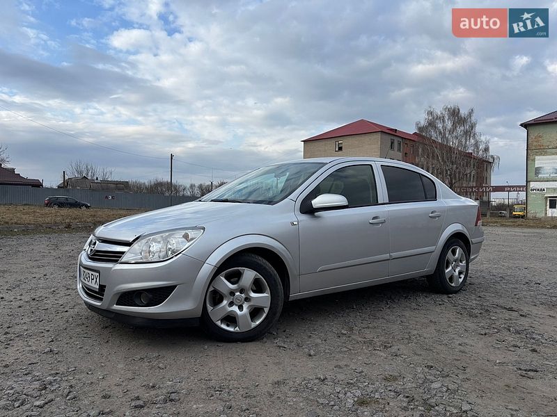 Седан Opel Astra 2008 в Киеве
