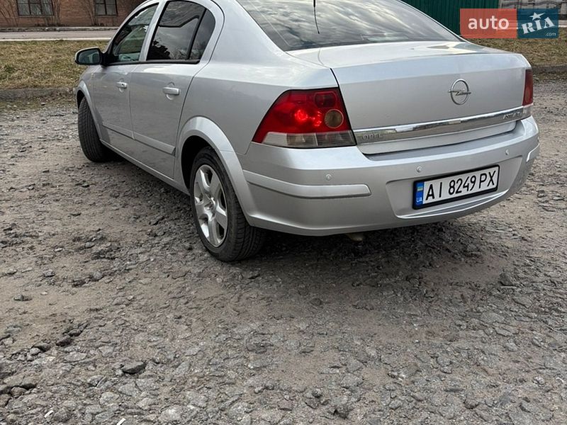 Седан Opel Astra 2008 в Киеве