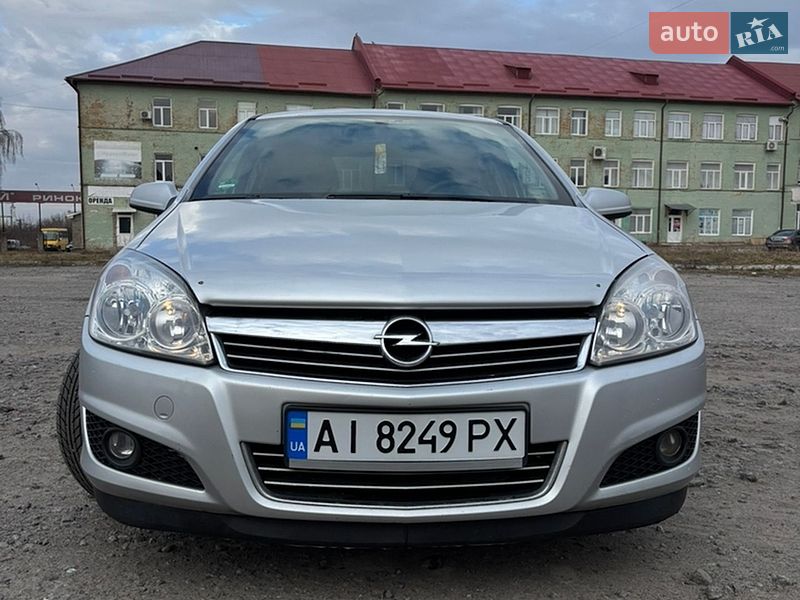 Седан Opel Astra 2008 в Киеве
