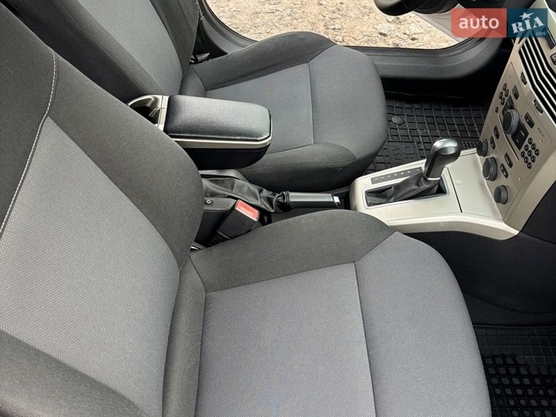Седан Opel Astra 2008 в Киеве
